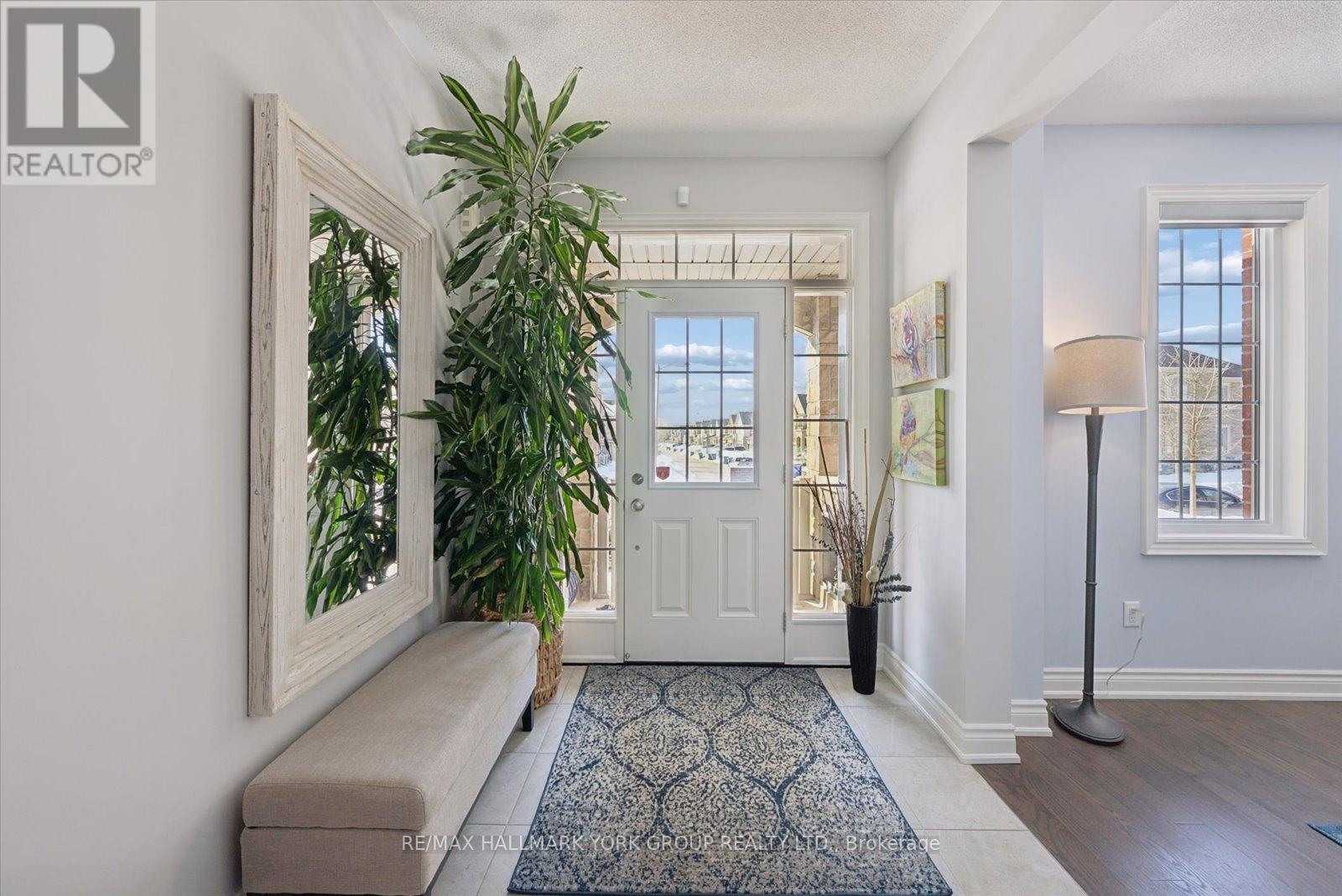 17 Carratuck Street, East Gwillimbury, Ontario  L9N 0S5 - Photo 4 - N12850156