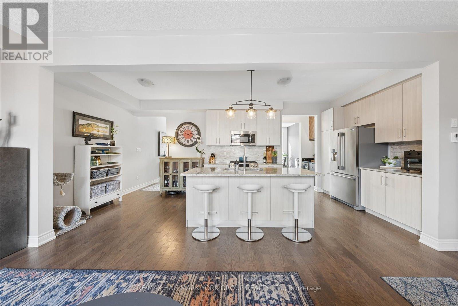 17 Carratuck Street, East Gwillimbury, Ontario  L9N 0S5 - Photo 9 - N12850156