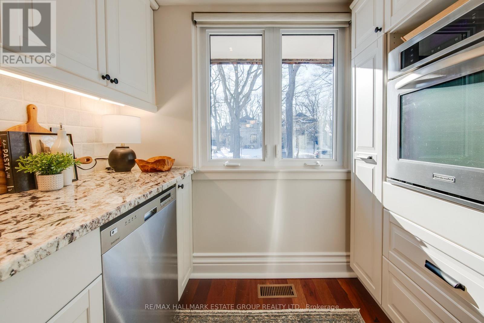 249 Beech Avenue, Toronto (The Beaches), Ontario  M4E 3J1 - Photo 10 - E12848588