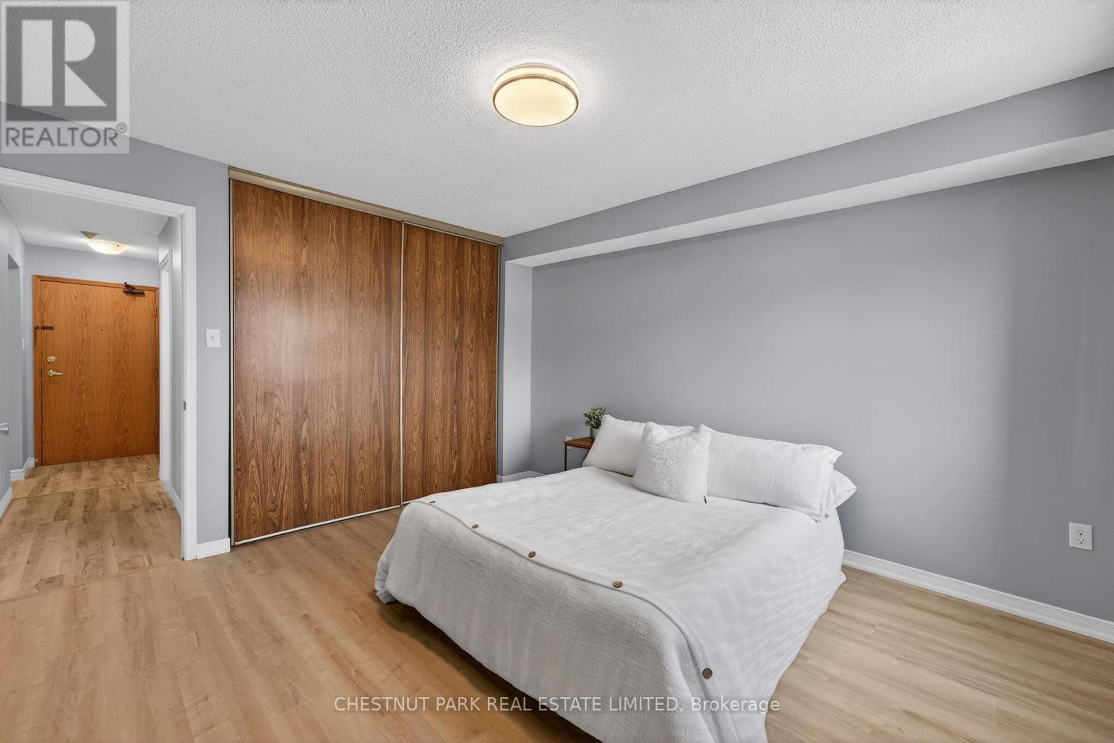 208 - 1 Quail Crescent, Barrie (Ardagh), Ontario  L4N 6W9 - Photo 6 - S12849986