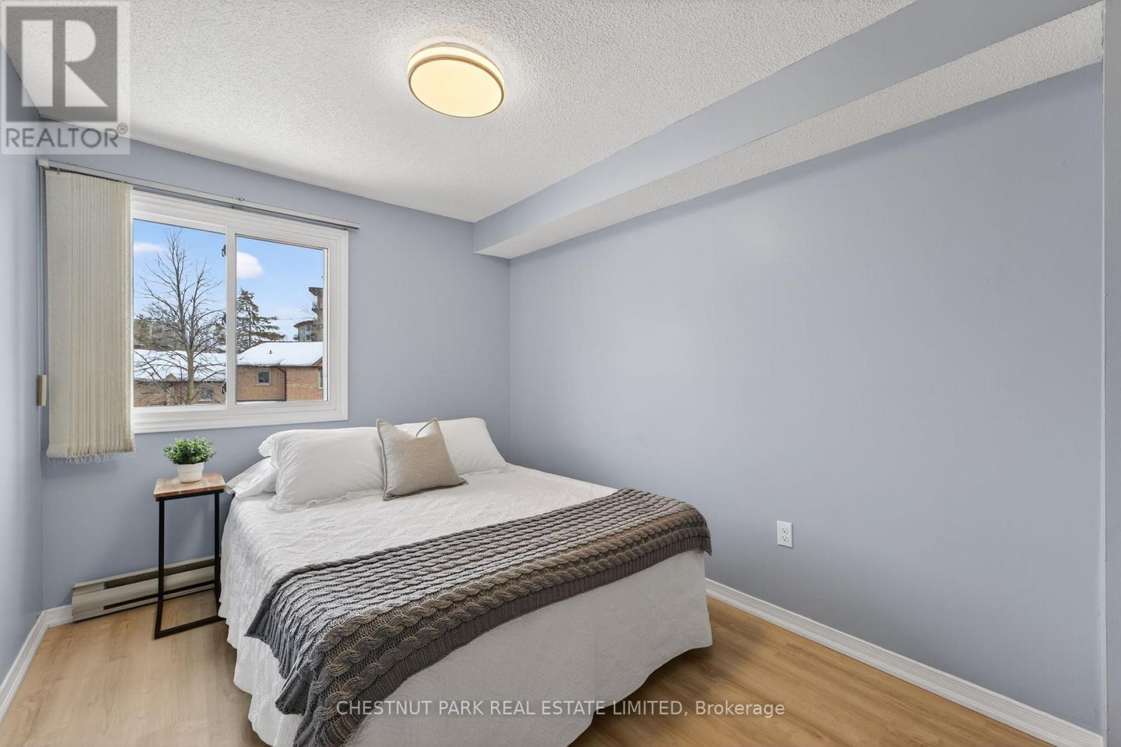 208 - 1 Quail Crescent, Barrie (Ardagh), Ontario  L4N 6W9 - Photo 7 - S12849986