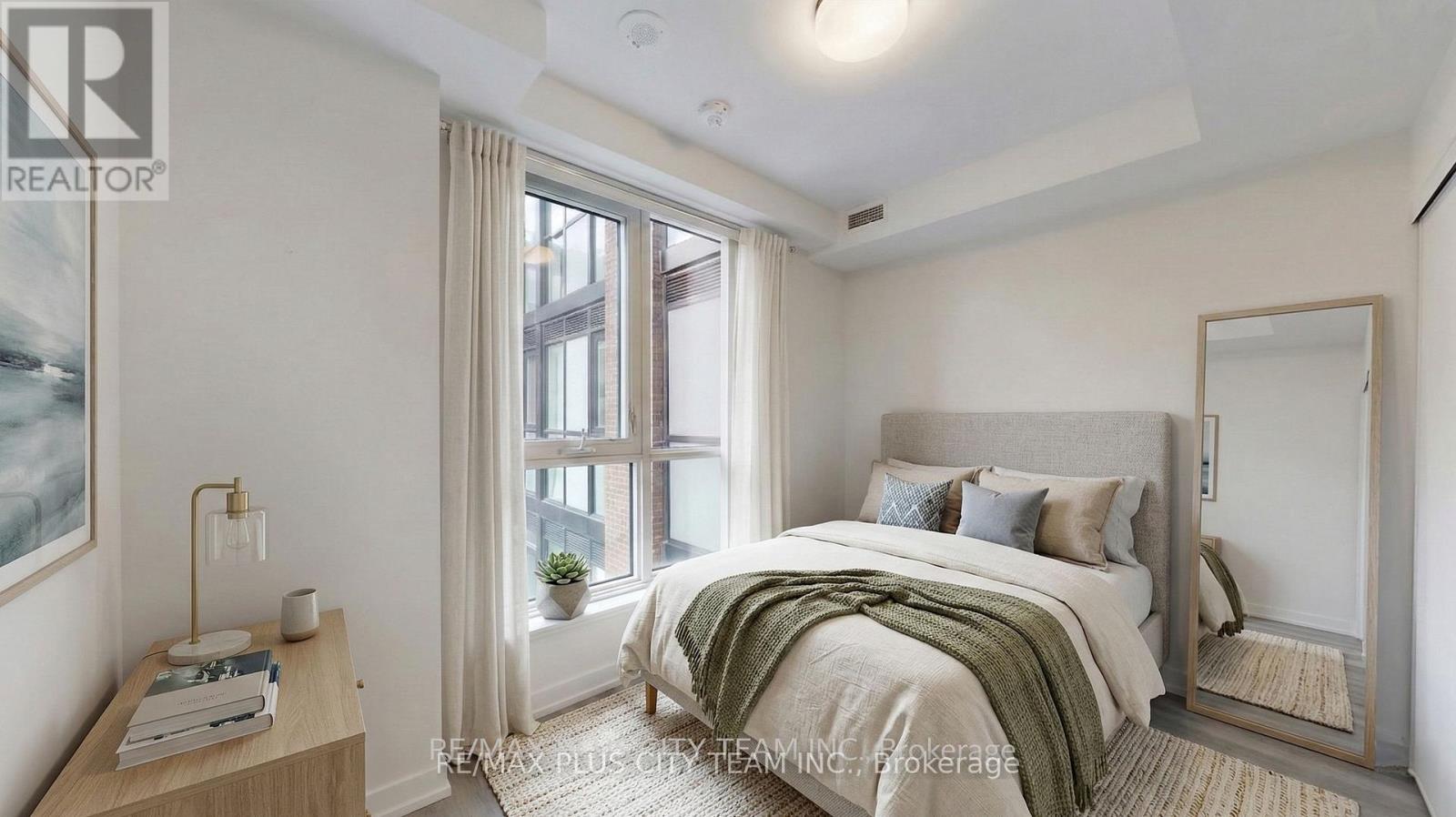 718 - 2300 St Clair Avenue, Toronto, Ontario  M6N 0B3 - Photo 22 - W12836212