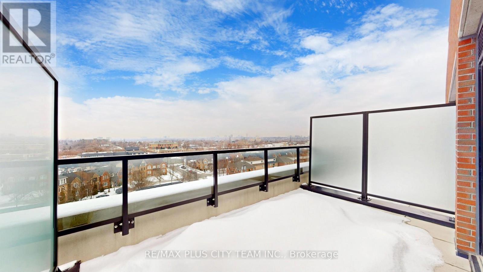 718 - 2300 St Clair Avenue, Toronto, Ontario  M6N 0B3 - Photo 7 - W12836212