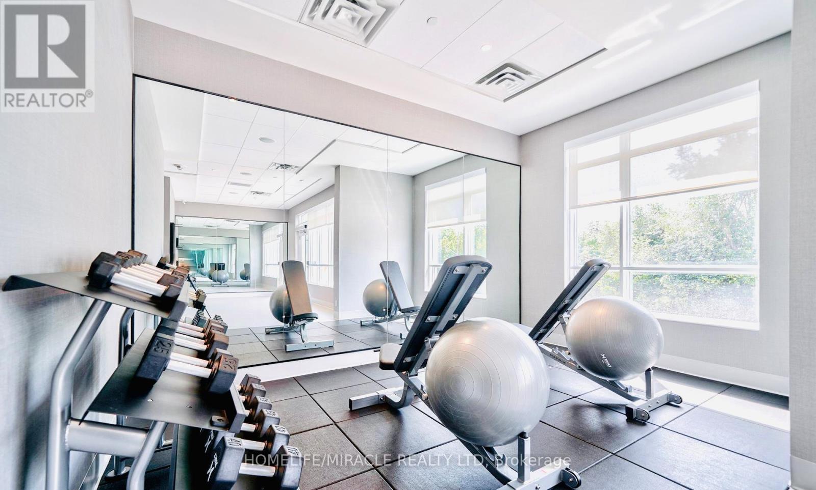 1005 - 10 Wilby Crescent, Toronto, Ontario  M9N 1E5 - Photo 16 - W12848862