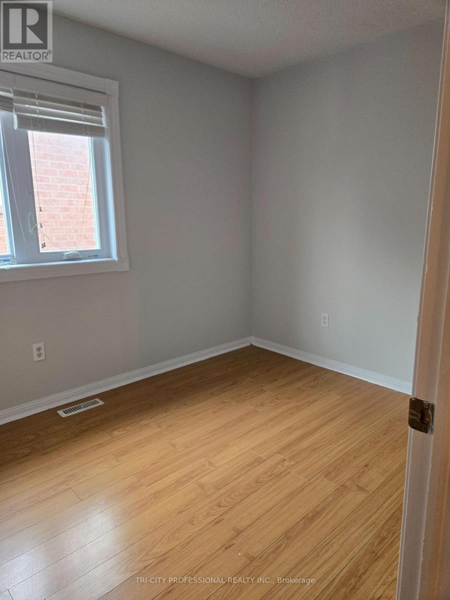 65 Mount Ranier Crescent, Brampton, Ontario  L6R 2L1 - Photo 7 - W12844622