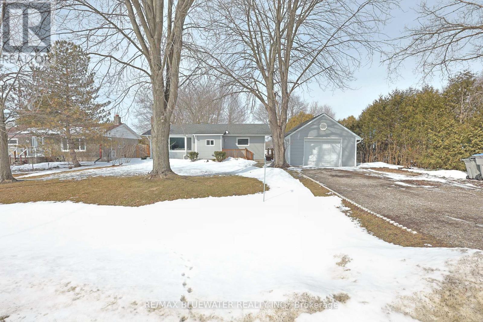 8296 Burwell Road, Lambton Shores, Ontario  N0M 1T0 - Photo 32 - X12844610