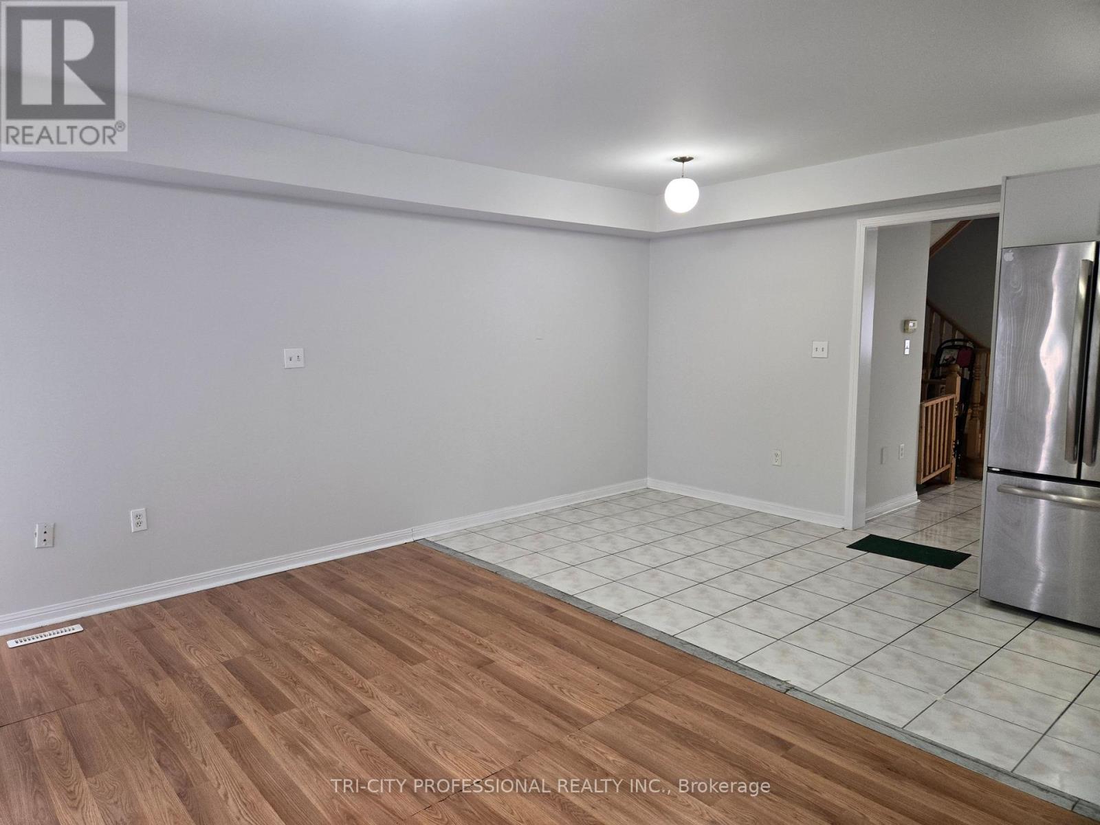 65 Mount Ranier Crescent, Brampton, Ontario  L6R 2L1 - Photo 3 - W12844622