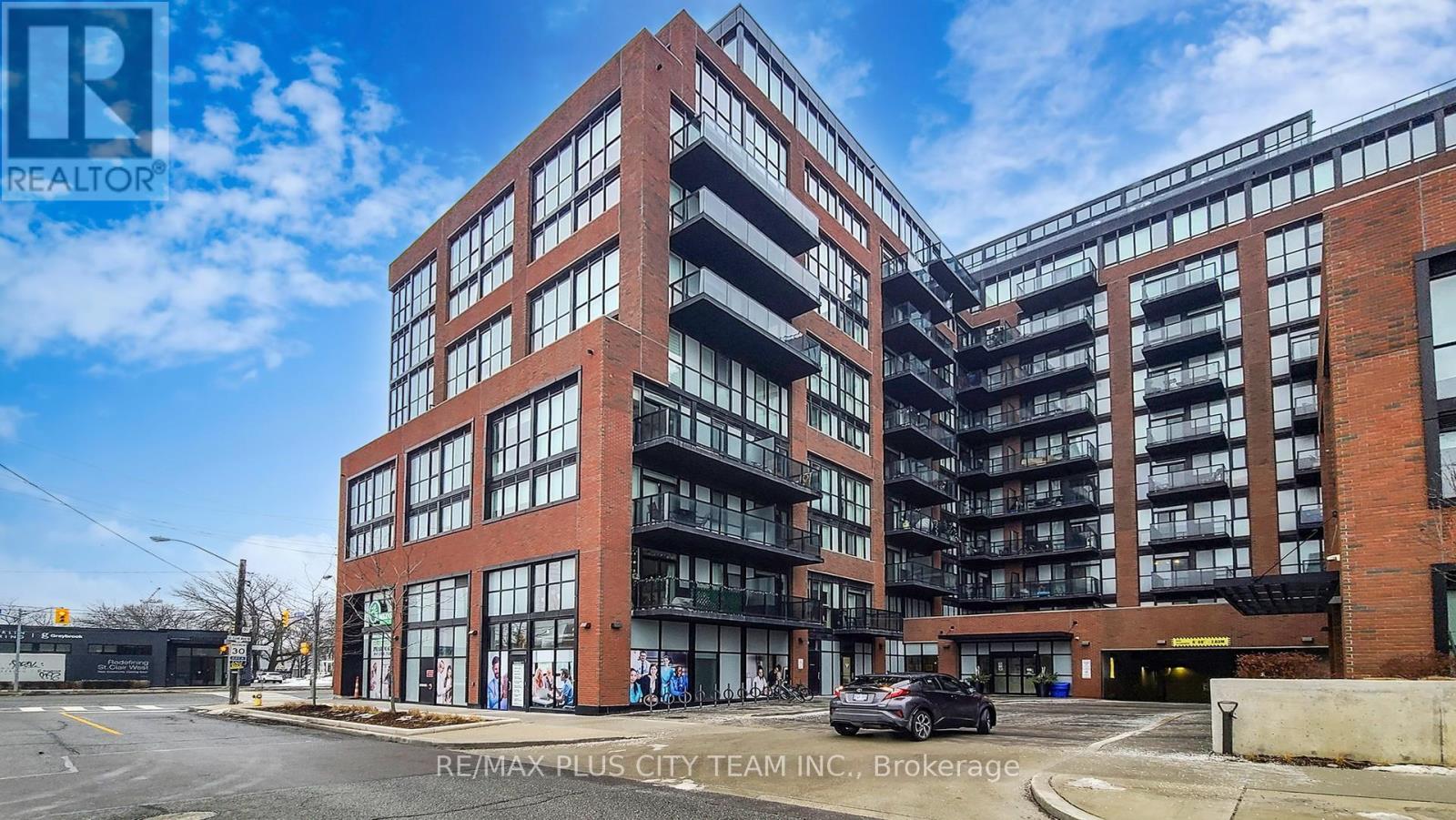 718 - 2300 St Clair Avenue, Toronto, Ontario  M6N 0B3 - Photo 2 - W12836212