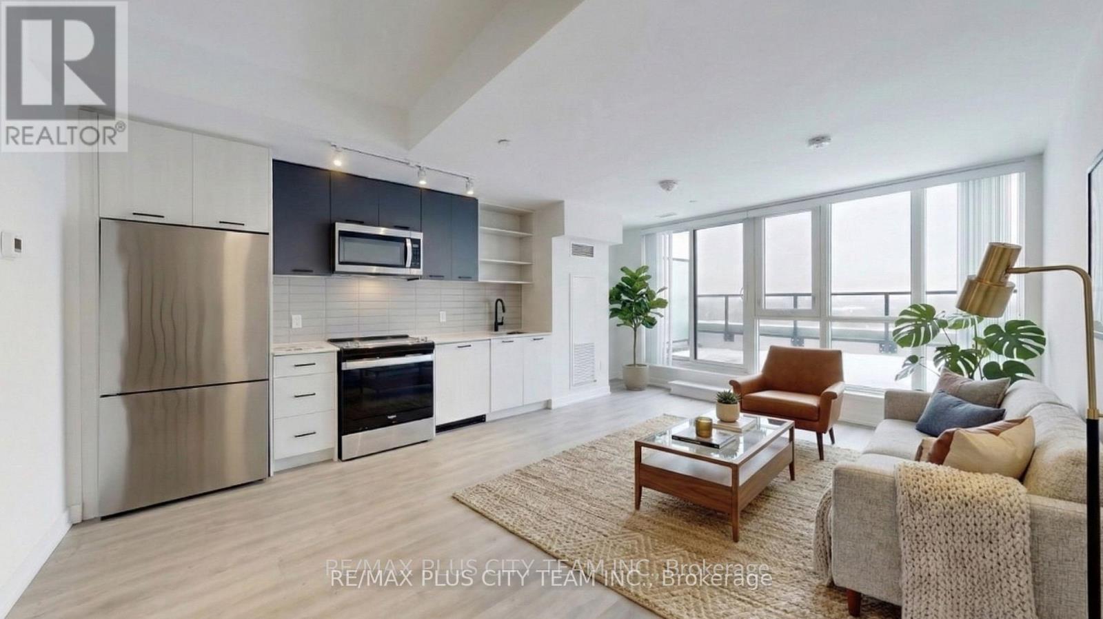 718 - 2300 St Clair Avenue, Toronto, Ontario  M6N 0B3 - Photo 4 - W12836212