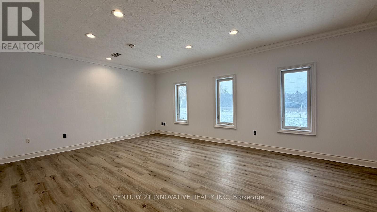 5615 Mcgillivray Drive N, Lucan Biddulph, Ontario  N0M 2J0 - Photo 20 - X12830354