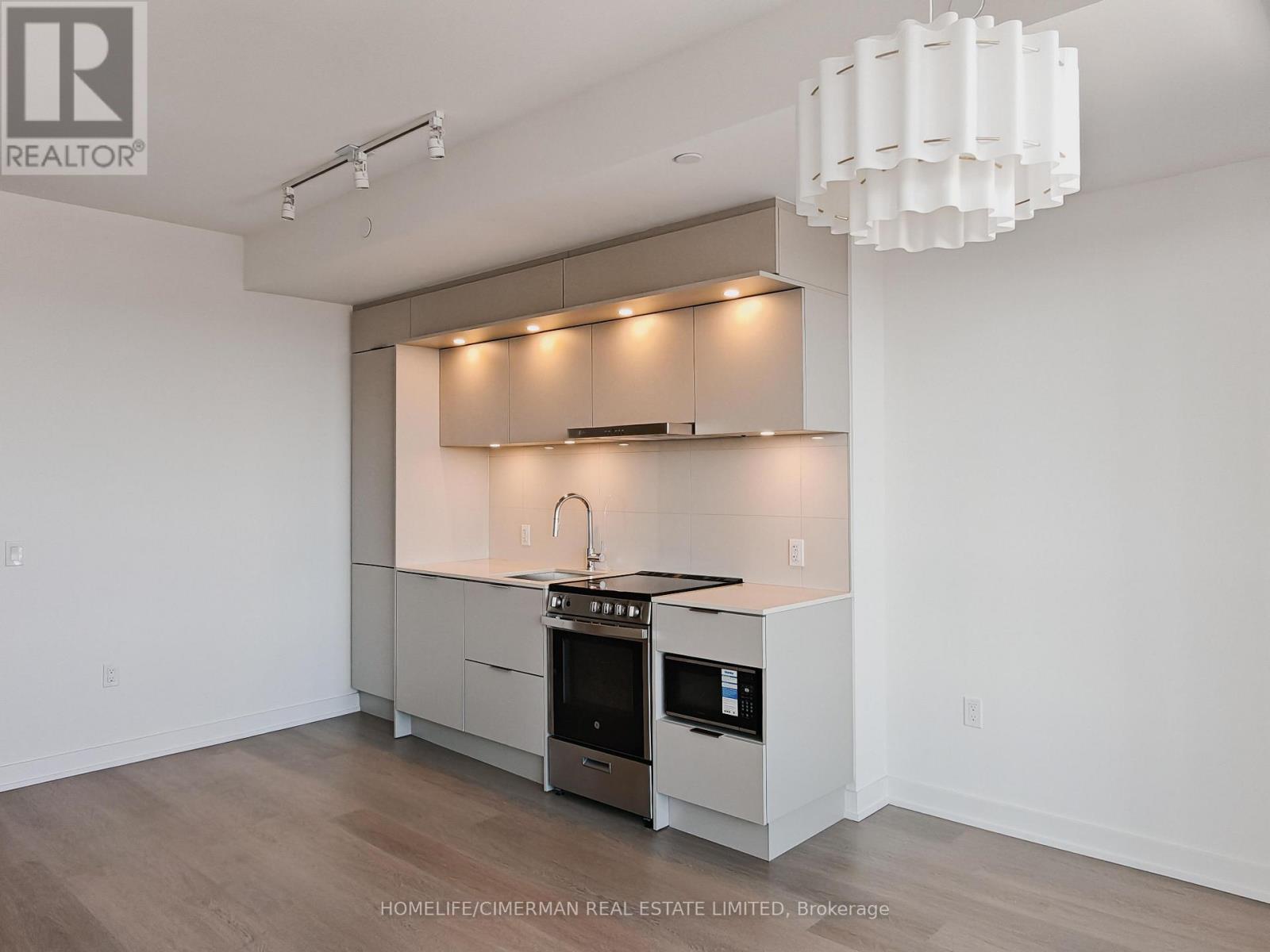 2309 - 448 Burnhamthorpe Road W, Mississauga, Ontario  L5B 0R4 - Photo 6 - W12849884