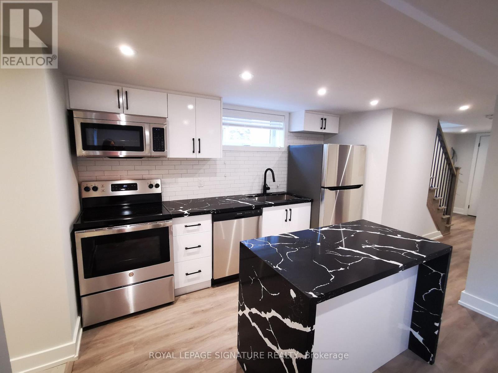 Lower - 73 Marlee Avenue, Toronto, Ontario  M6E 3B2 - Photo 5 - W12849920