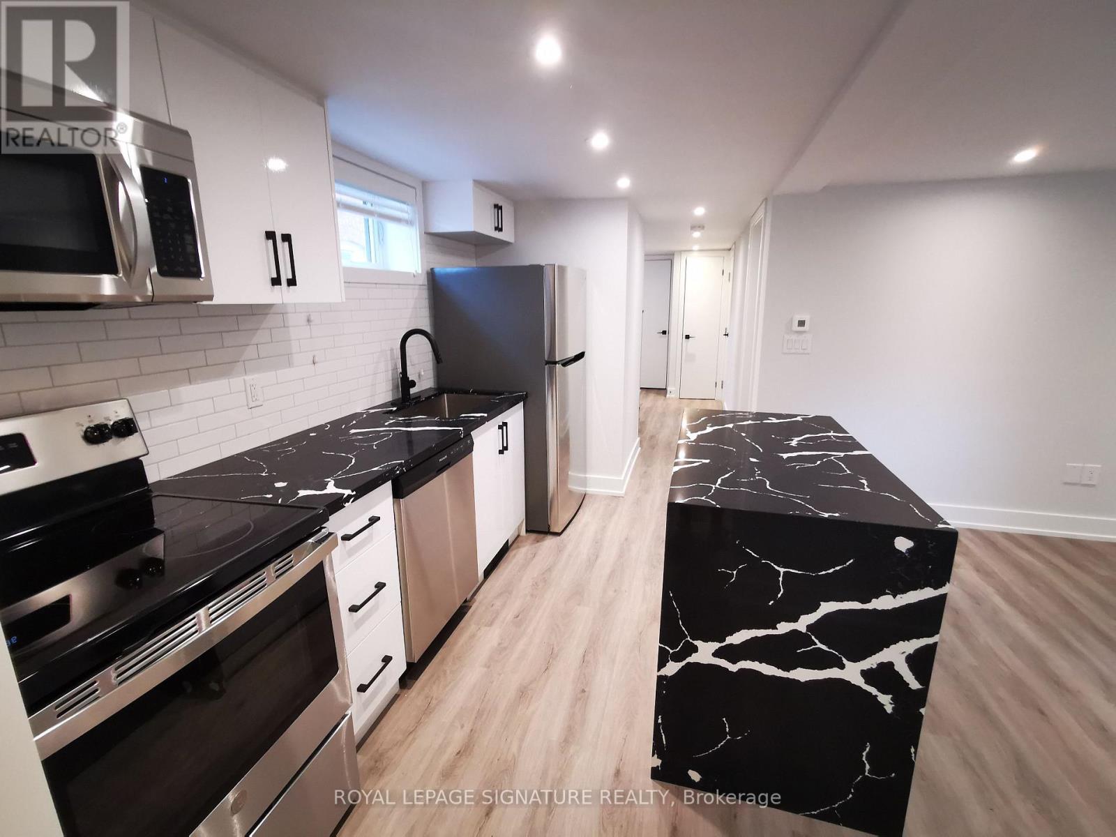 Lower - 73 Marlee Avenue, Toronto, Ontario  M6E 3B2 - Photo 6 - W12849920