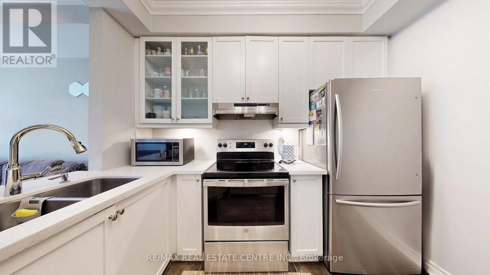 218 - 3351 Cawthra Road, Mississauga, Ontario  L5A 4N5 - Photo 11 - W12849944