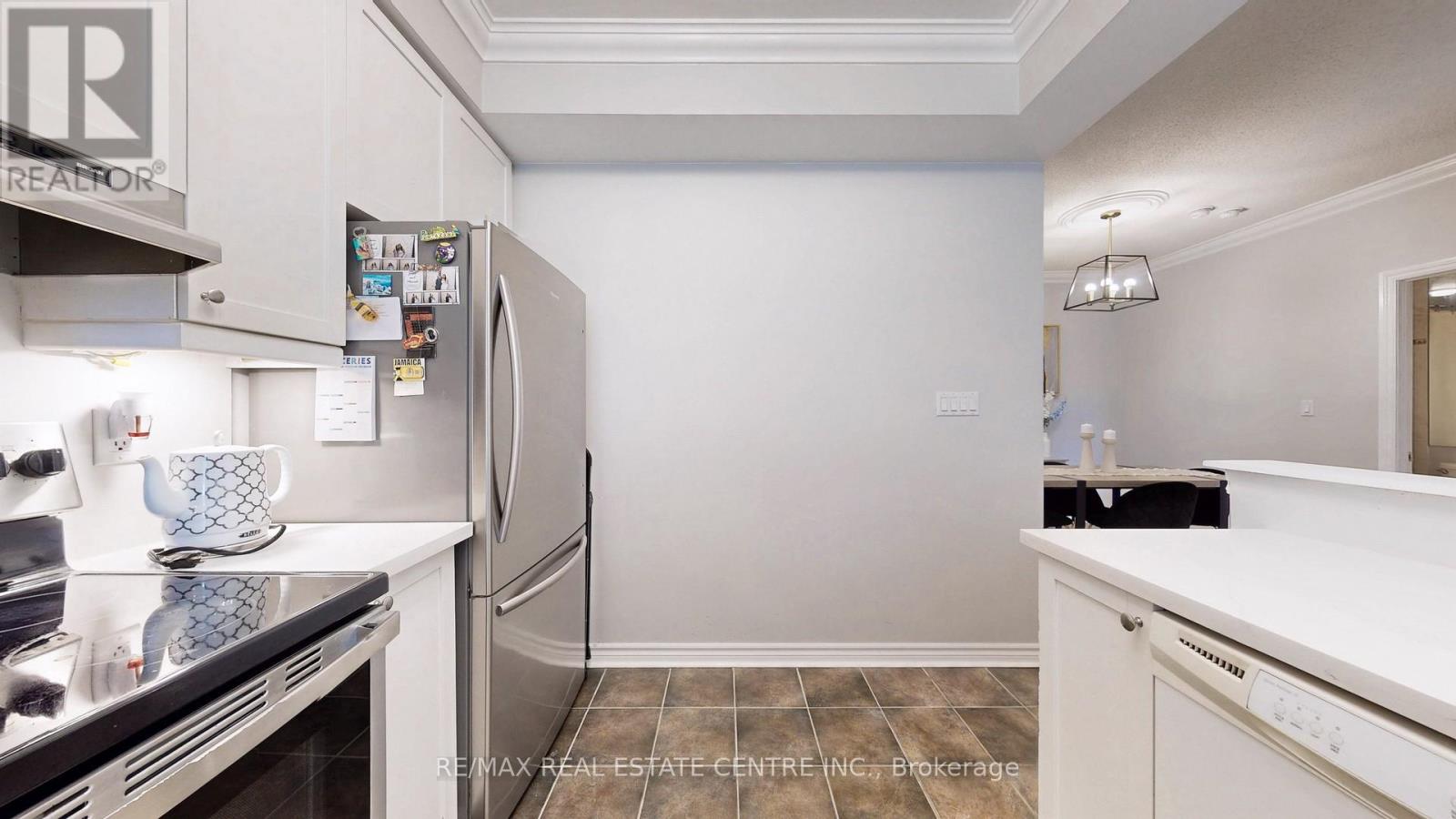 218 - 3351 Cawthra Road, Mississauga, Ontario  L5A 4N5 - Photo 12 - W12849944