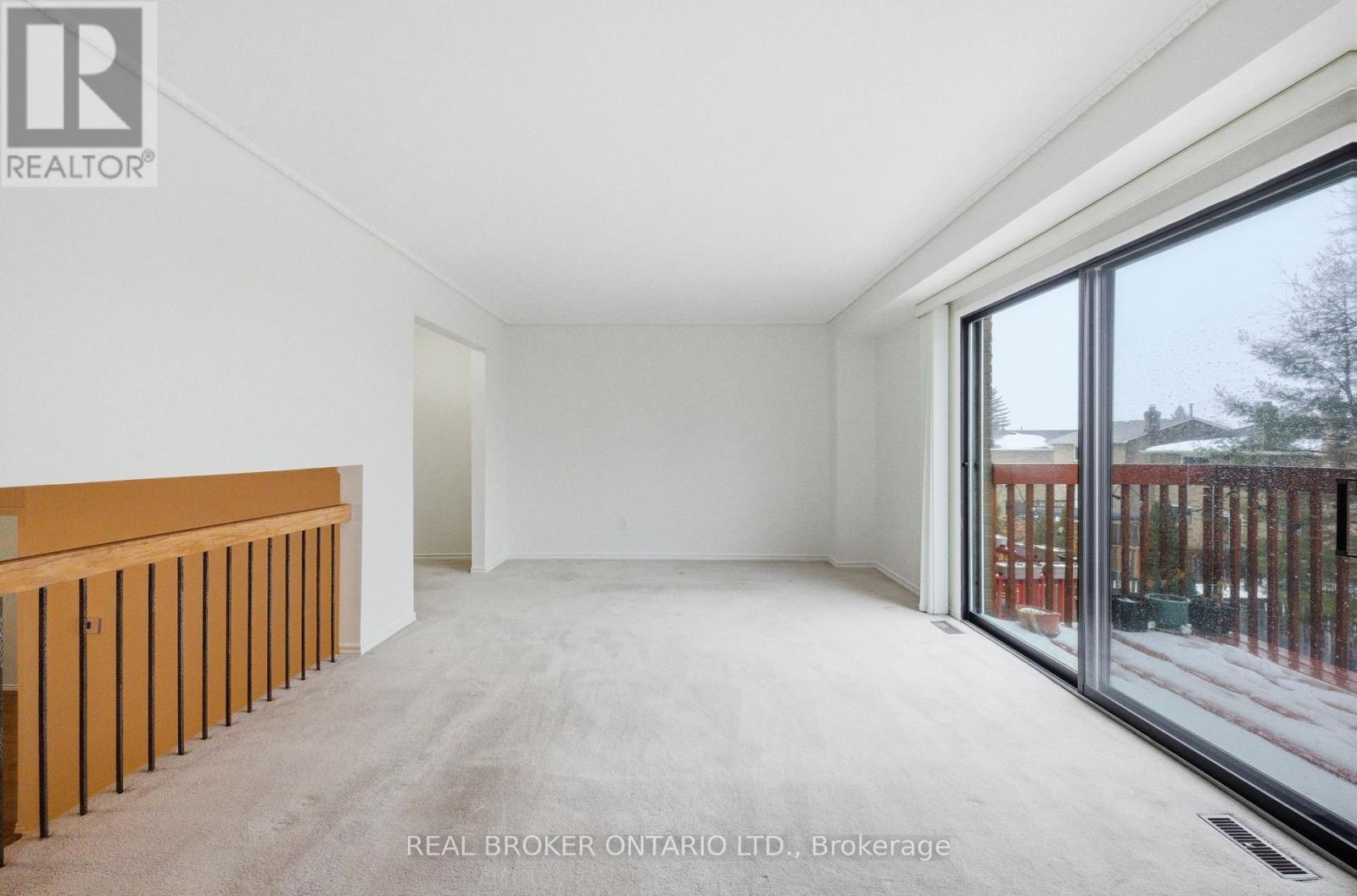 4114 Trapper Crescent, Mississauga, Ontario  L5L 3A9 - Photo 9 - W12849954