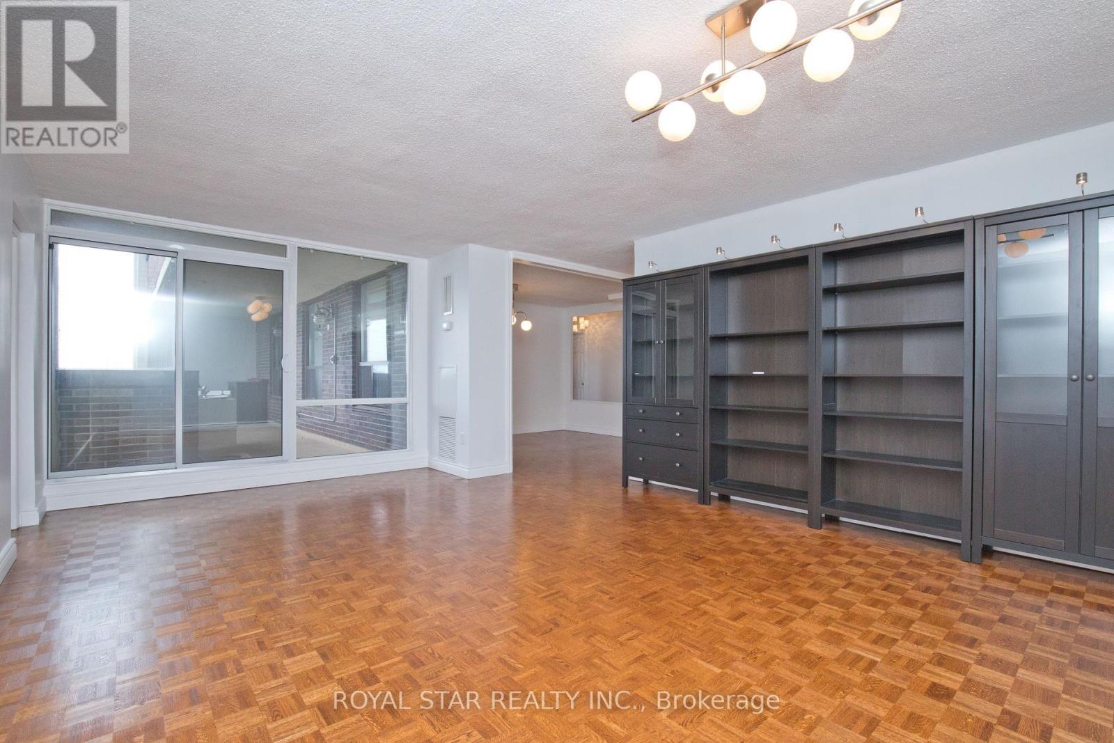 1607 - 1535 Lakeshore Road E, Mississauga, Ontario  L5E 3E2 - Photo 16 - W12849960