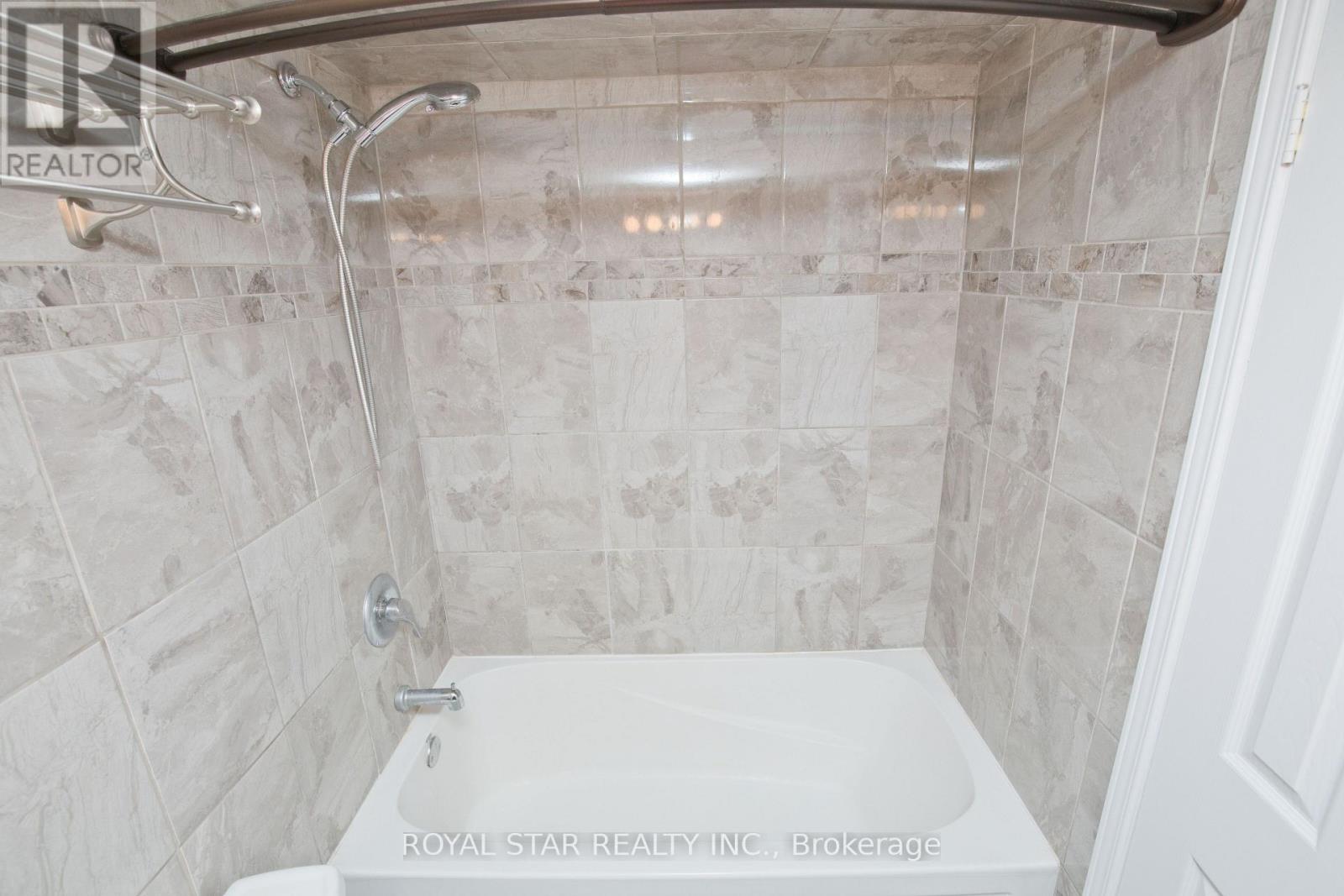 1607 - 1535 Lakeshore Road E, Mississauga, Ontario  L5E 3E2 - Photo 23 - W12849960