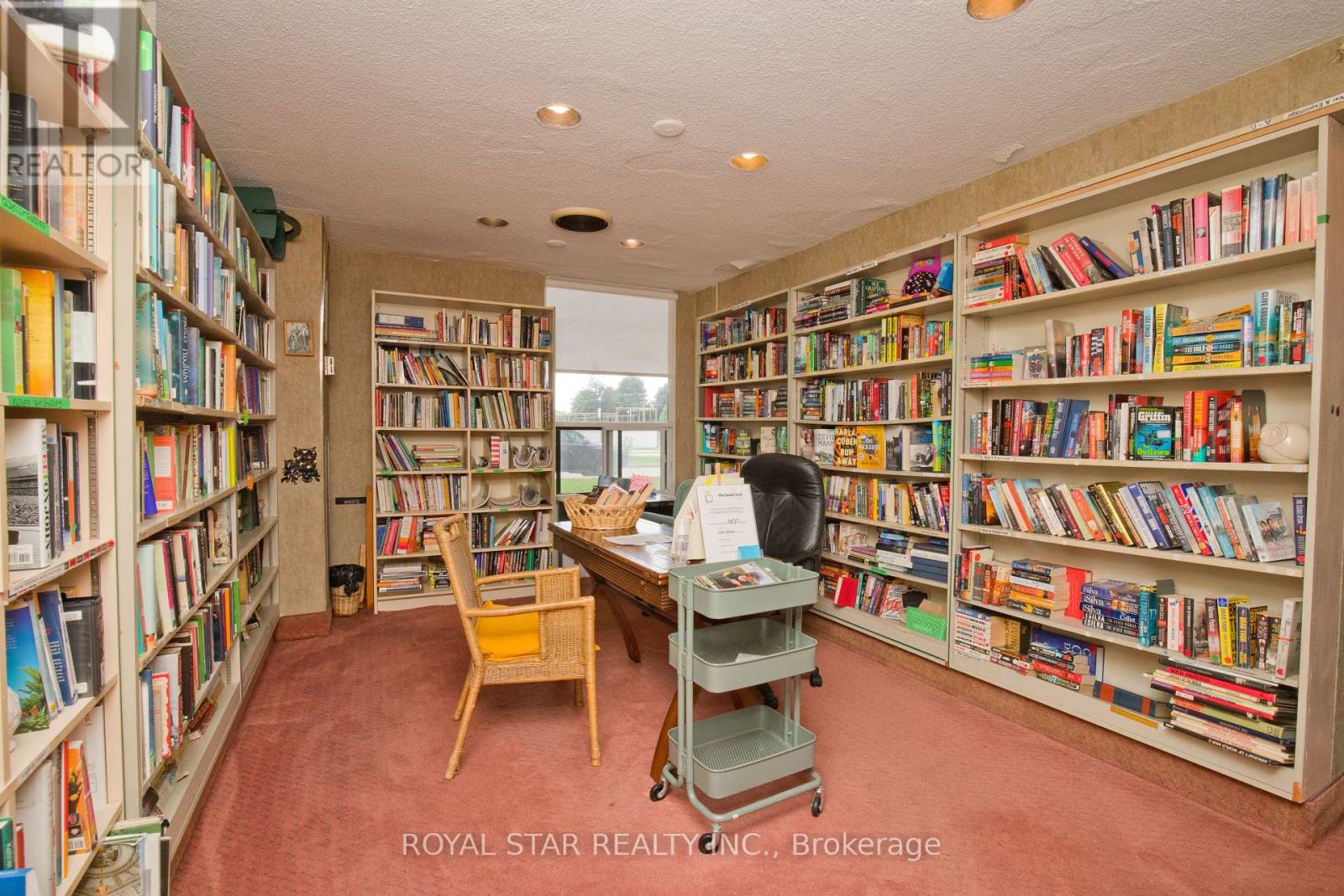 1607 - 1535 Lakeshore Road E, Mississauga, Ontario  L5E 3E2 - Photo 33 - W12849960