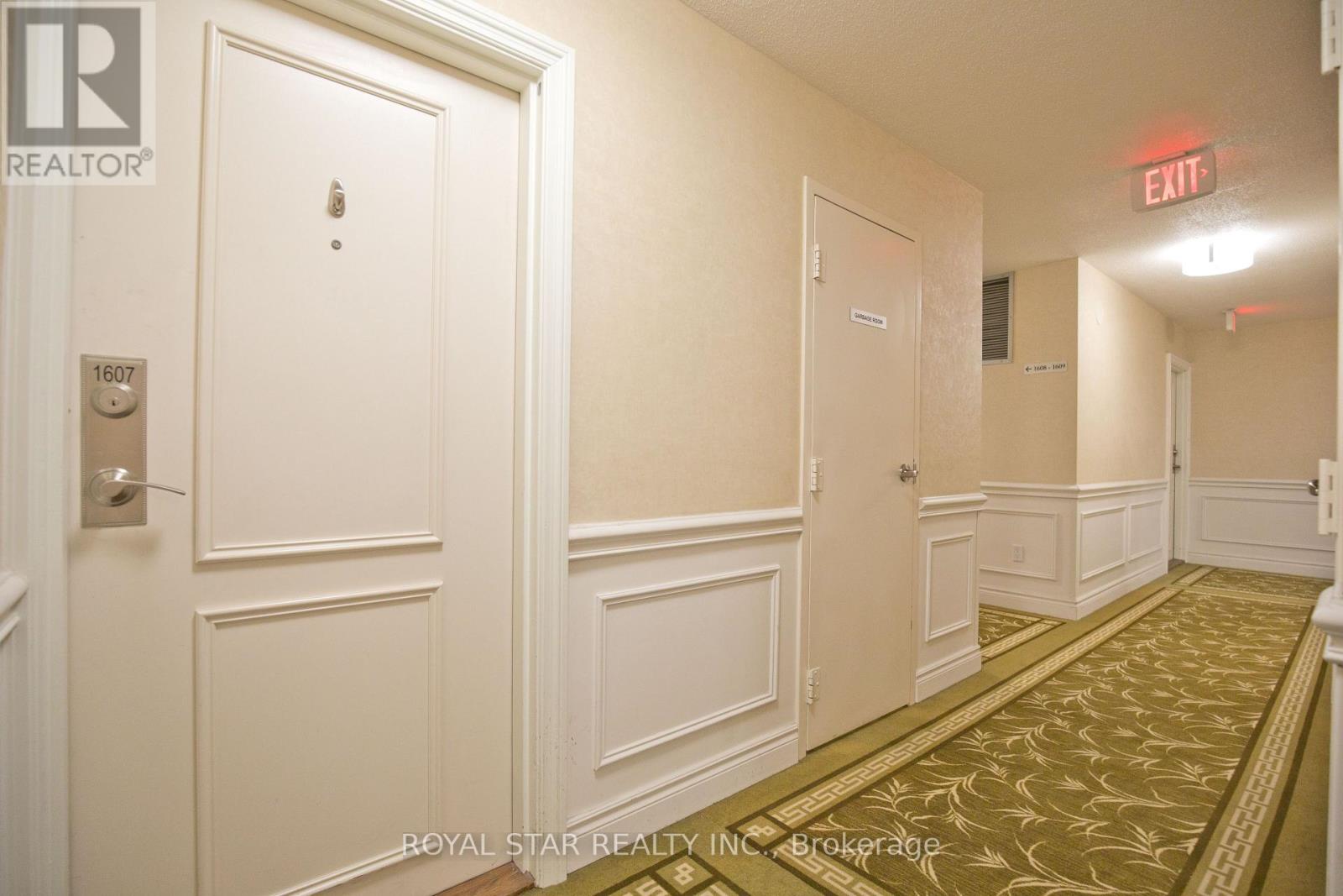 1607 - 1535 Lakeshore Road E, Mississauga, Ontario  L5E 3E2 - Photo 4 - W12849960