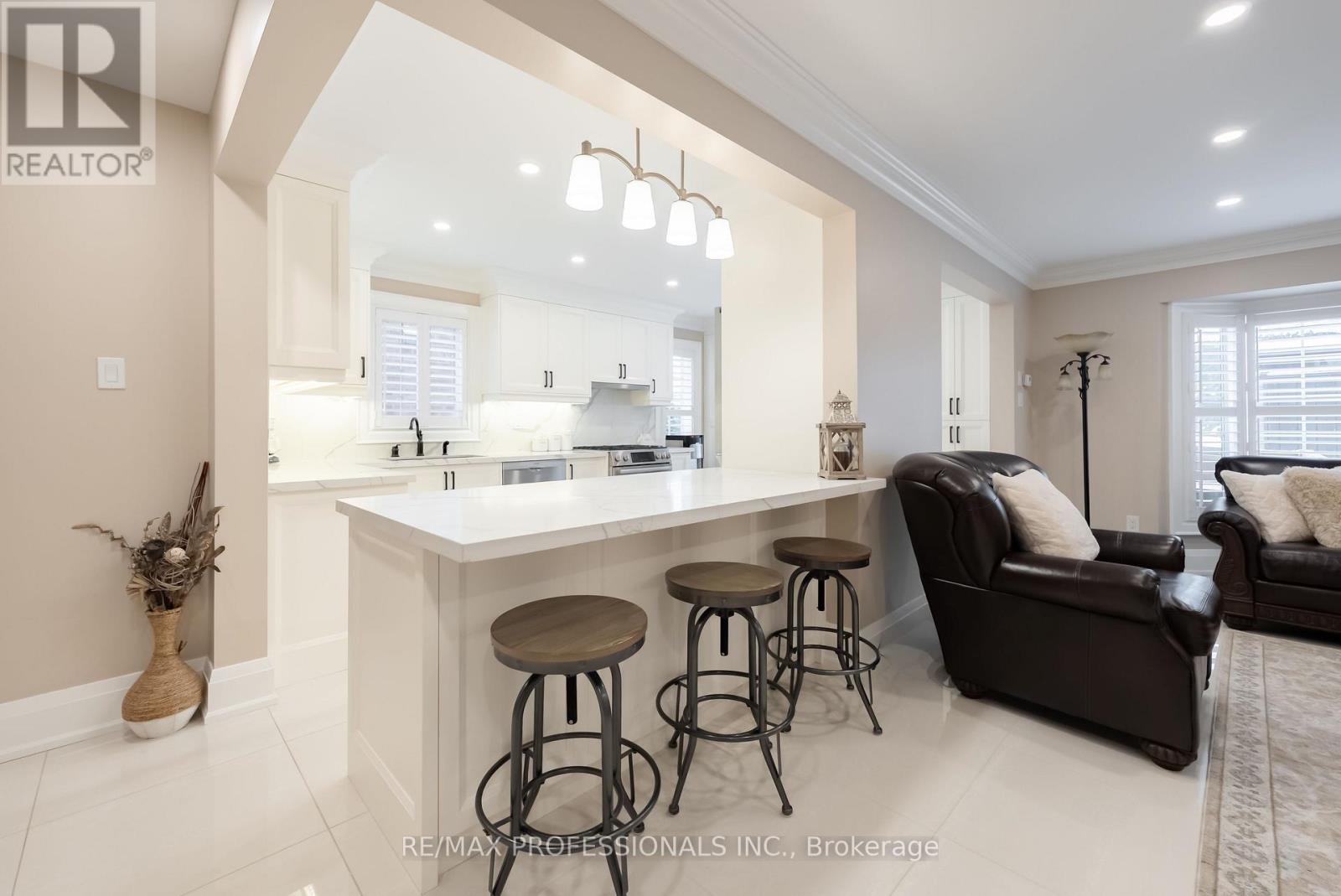 99 Desert Sand Drive, Brampton, Ontario  L6R 1V7 - Photo 14 - W12849968