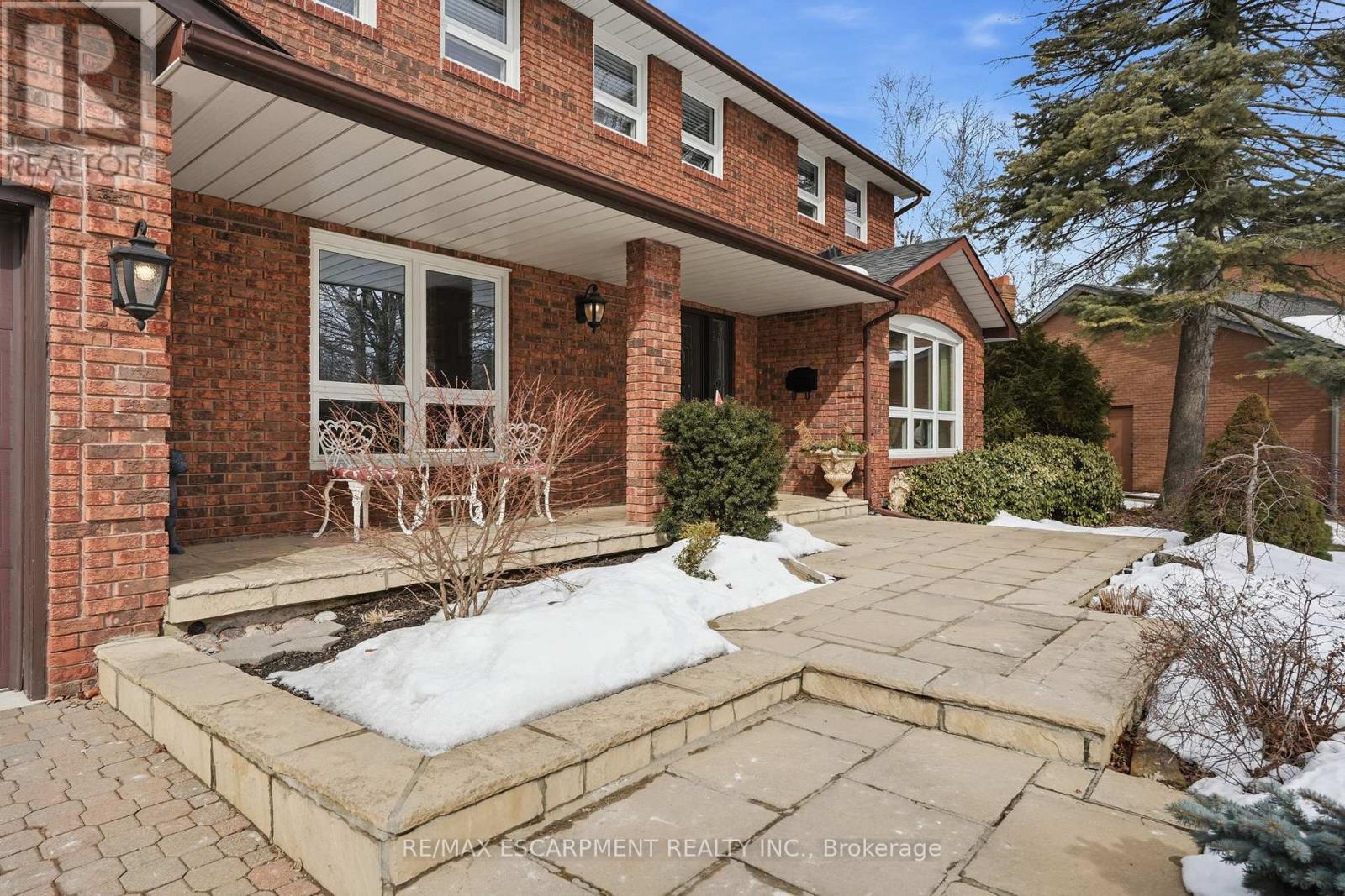 2123 Kawartha Crescent, Mississauga, Ontario  L5H 3P8 - Photo 3 - W12850012