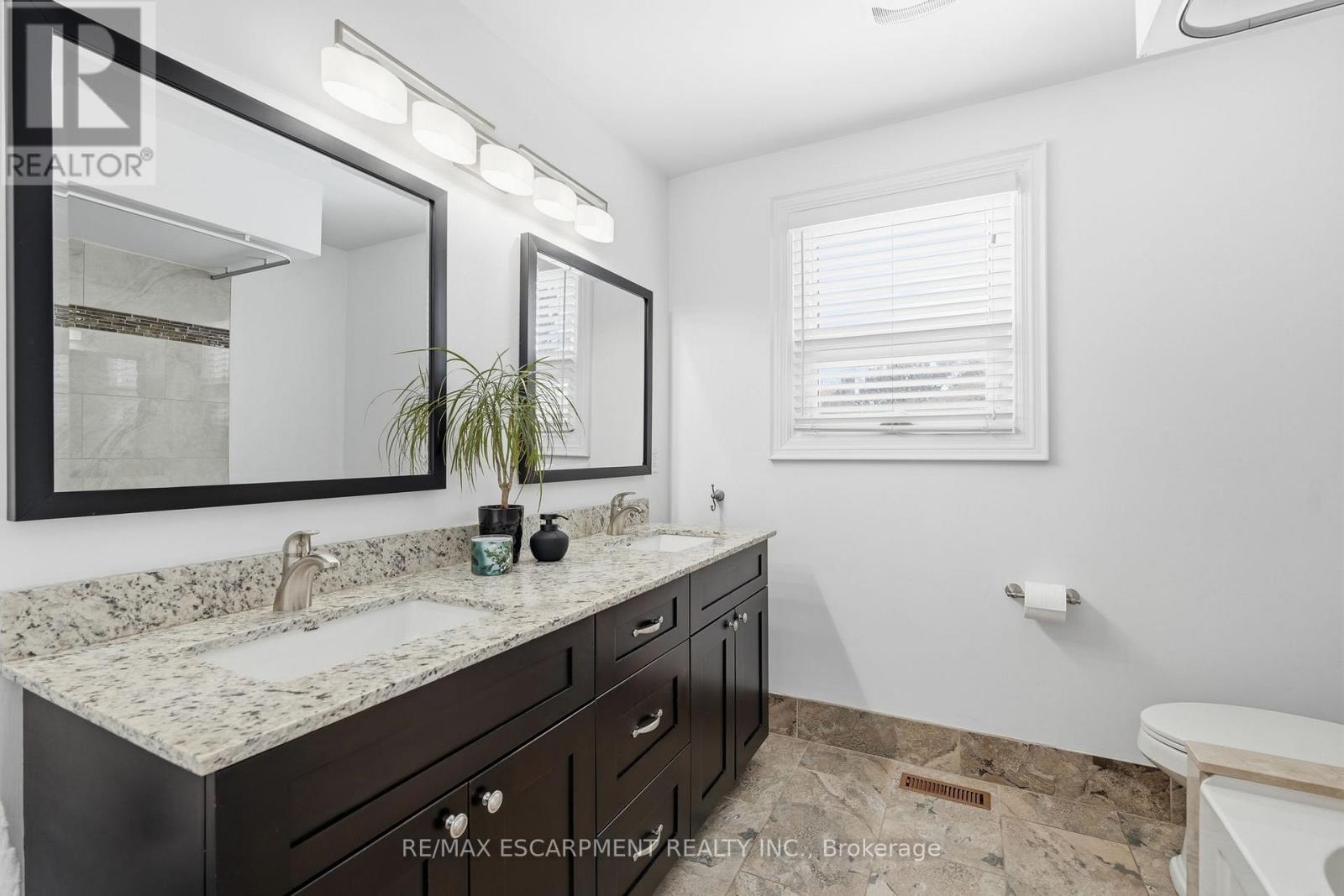 2123 Kawartha Crescent, Mississauga, Ontario  L5H 3P8 - Photo 33 - W12850012