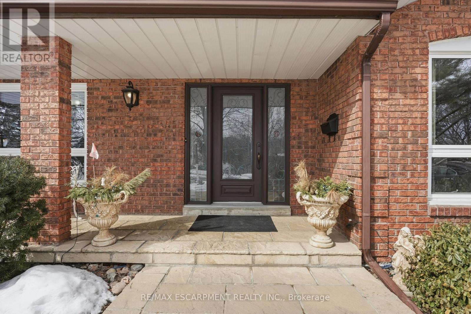 2123 Kawartha Crescent, Mississauga, Ontario  L5H 3P8 - Photo 4 - W12850012