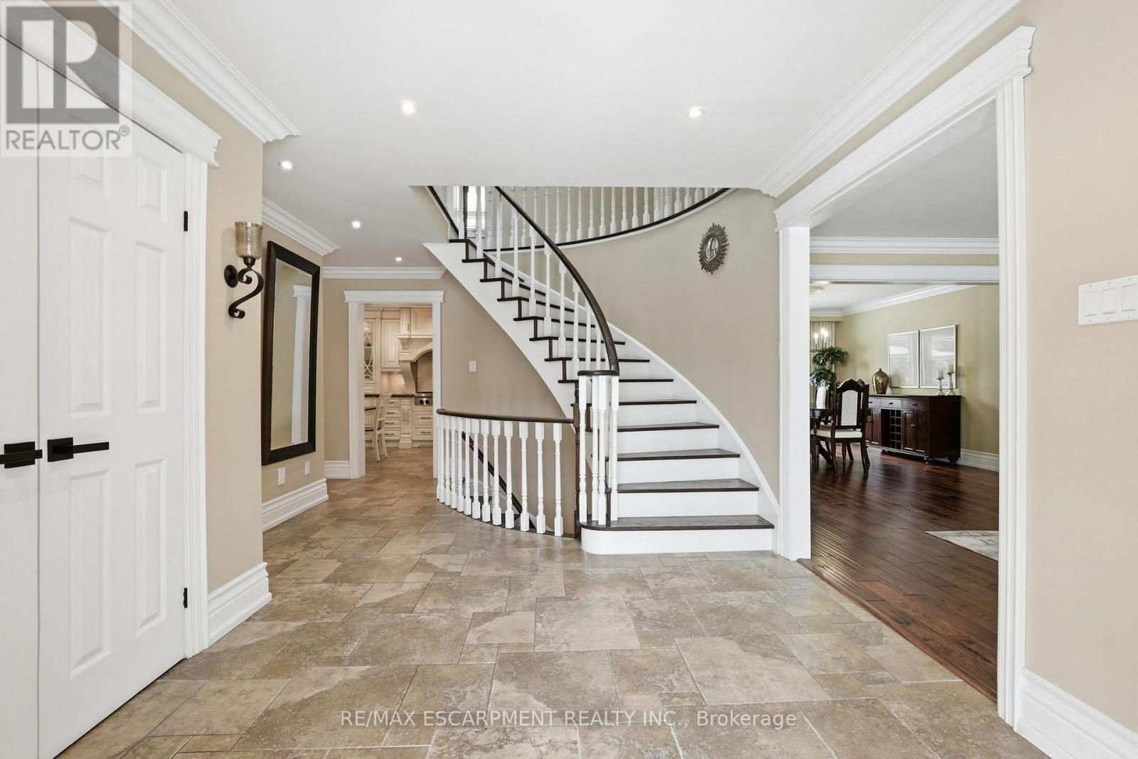 2123 Kawartha Crescent, Mississauga, Ontario  L5H 3P8 - Photo 6 - W12850012