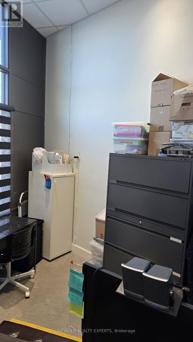 106 - 247 Queen Street E, Brampton, Ontario  L6W 0B8 - Photo 12 - W12850028