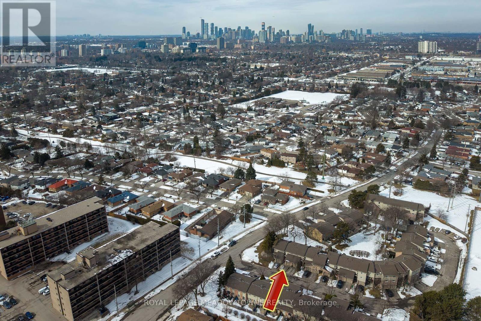 32 - 2075 Asta Drive S, Mississauga, Ontario  L5A 2T5 - Photo 2 - W12850044