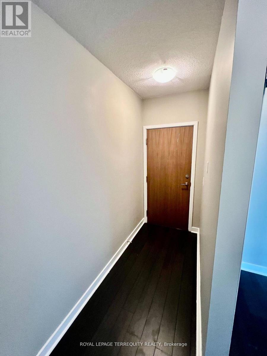 2011 - 3985 Grand Park Drive, Mississauga, Ontario  L5B 0H8 - Photo 2 - W12850076