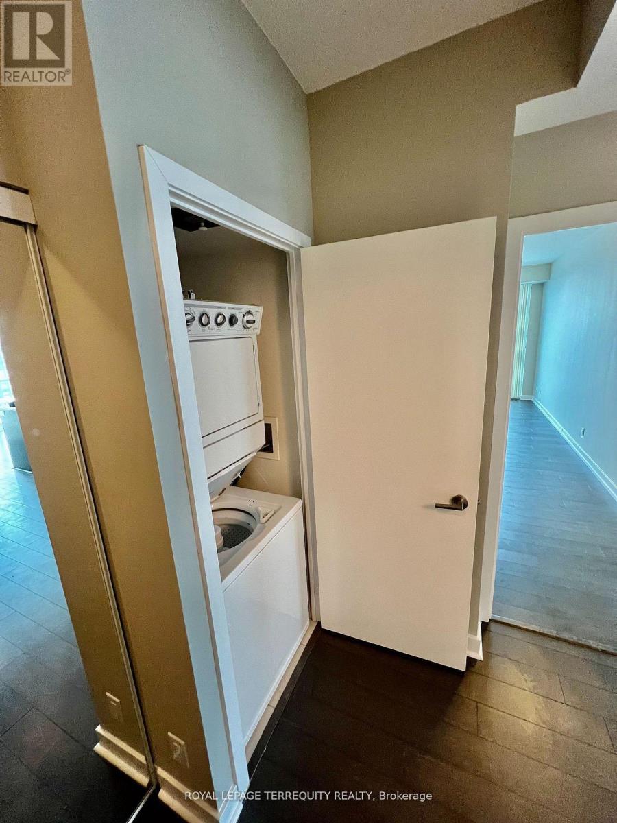 2011 - 3985 Grand Park Drive, Mississauga, Ontario  L5B 0H8 - Photo 4 - W12850076