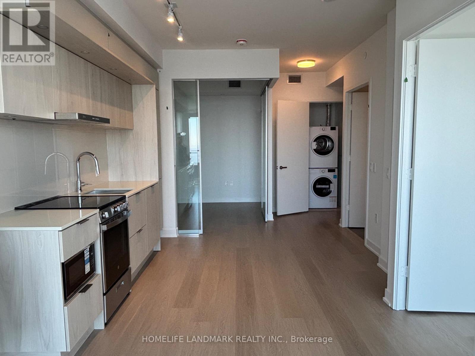 3812 - 448 Burnhamthorpe Road, Mississauga, Ontario  L5B 0R4 - Photo 11 - W12850102