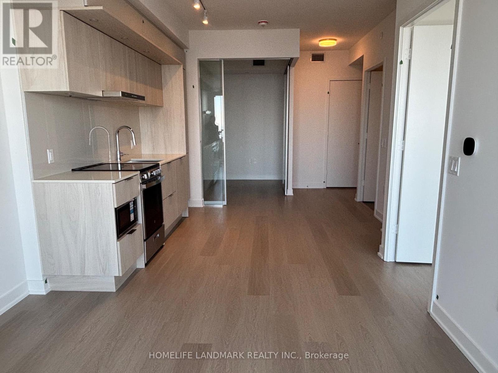 3812 - 448 Burnhamthorpe Road, Mississauga, Ontario  L5B 0R4 - Photo 2 - W12850102