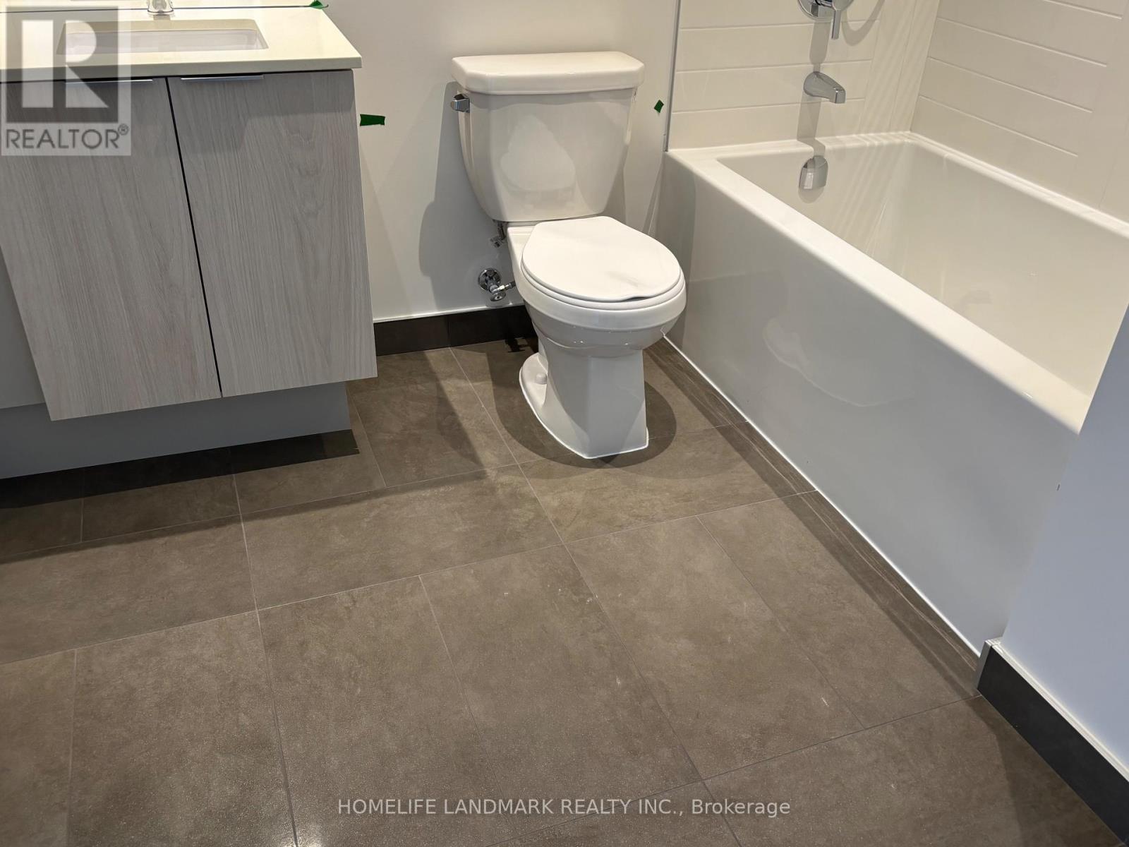 3812 - 448 Burnhamthorpe Road, Mississauga, Ontario  L5B 0R4 - Photo 5 - W12850102