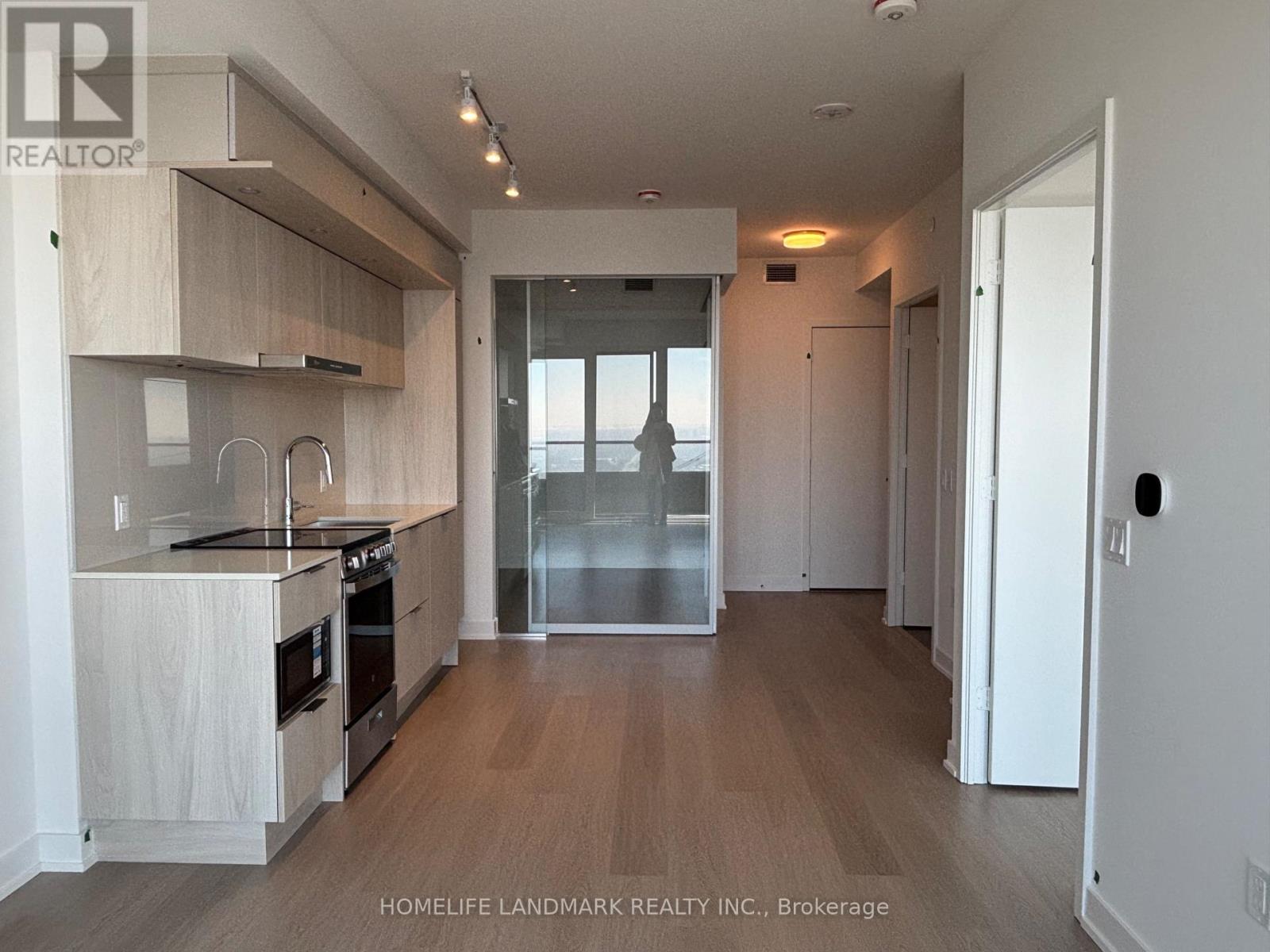 3812 - 448 Burnhamthorpe Road, Mississauga, Ontario  L5B 0R4 - Photo 9 - W12850102