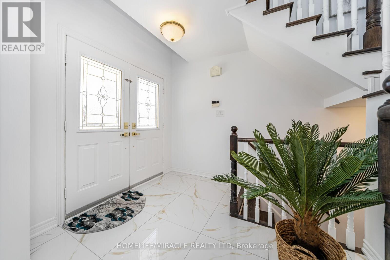 49 Cross Country Boulevard, Caledon, Ontario  L7E 2N6 - Photo 4 - W12850136