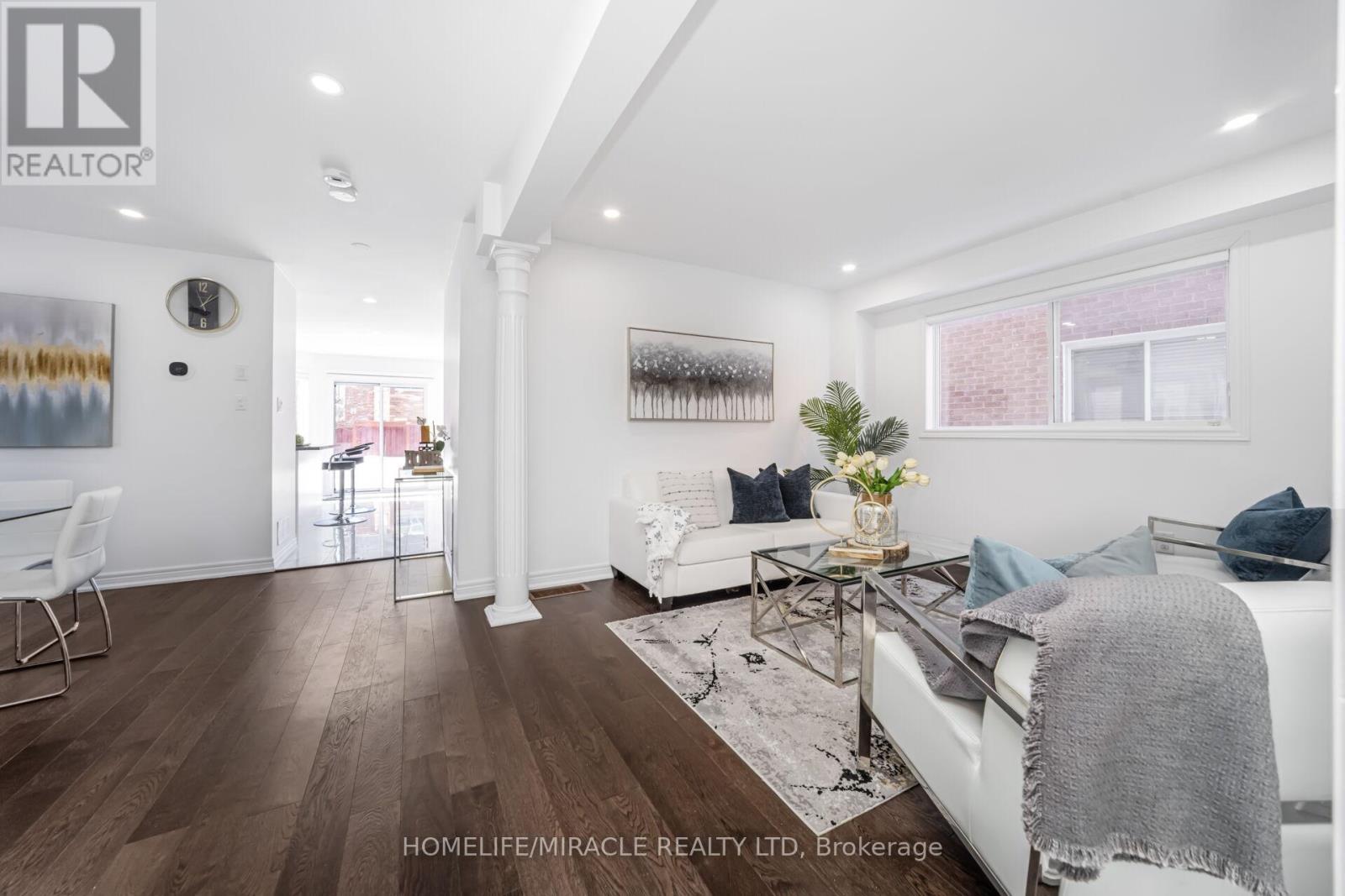 49 Cross Country Boulevard, Caledon, Ontario  L7E 2N6 - Photo 5 - W12850136