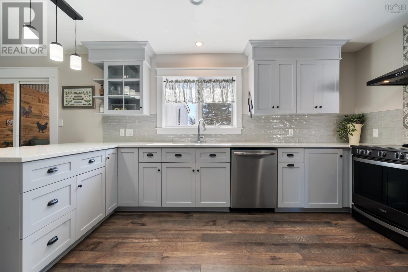 209 Louise Street, Pictou, Nova Scotia  B0K 1H0 - Photo 15 - 202603917