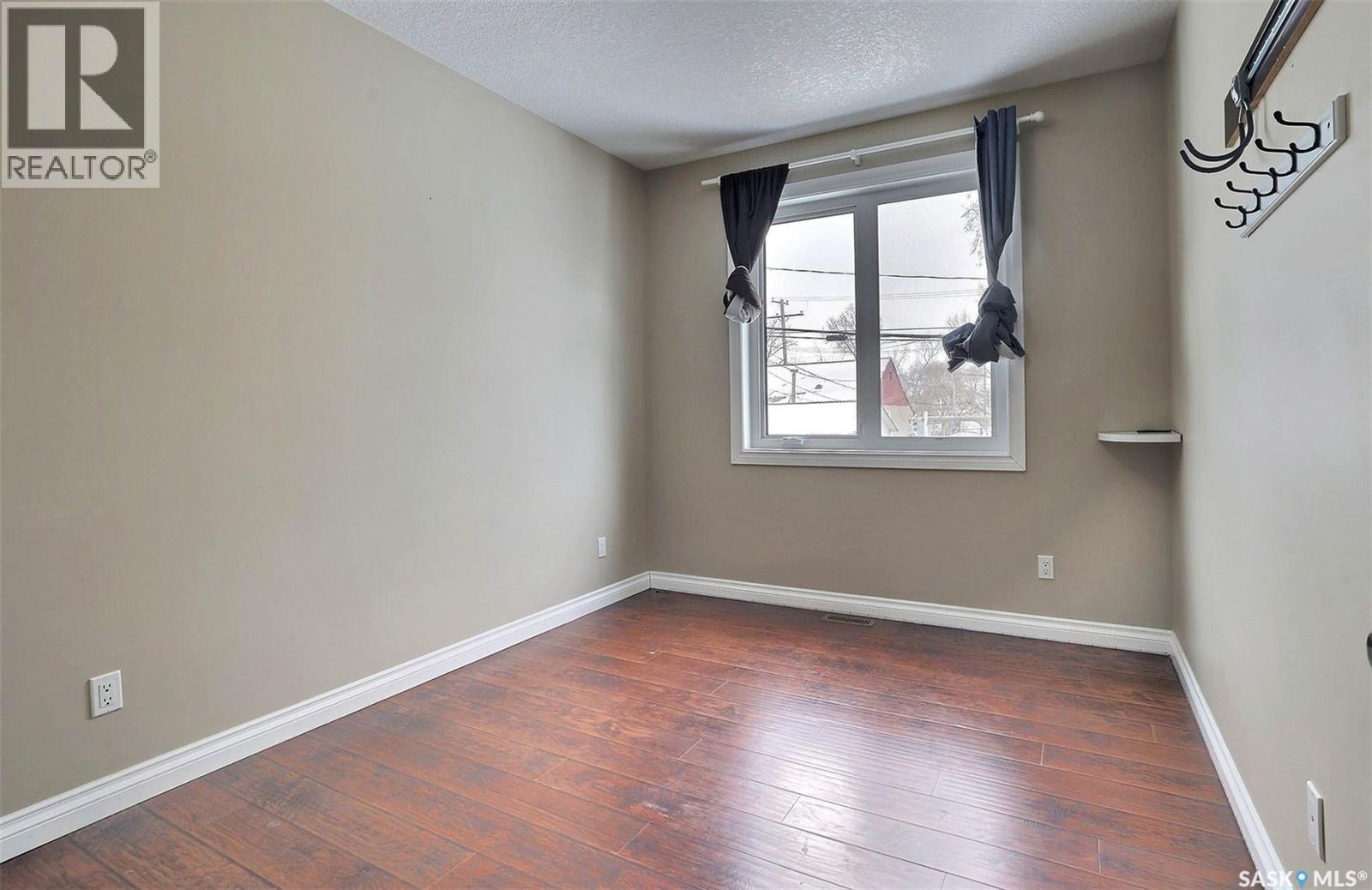 1450 Wascana Street, Regina, Saskatchewan  S4T 4J5 - Photo 3 - SK029232