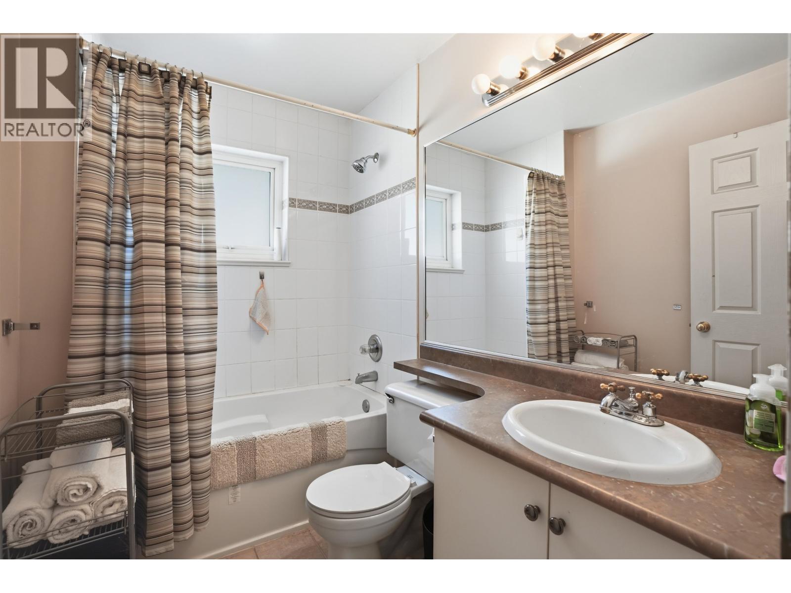 B 403 Alder Street, North Vancouver, British Columbia  V7L 1A9 - Photo 13 - R3095917