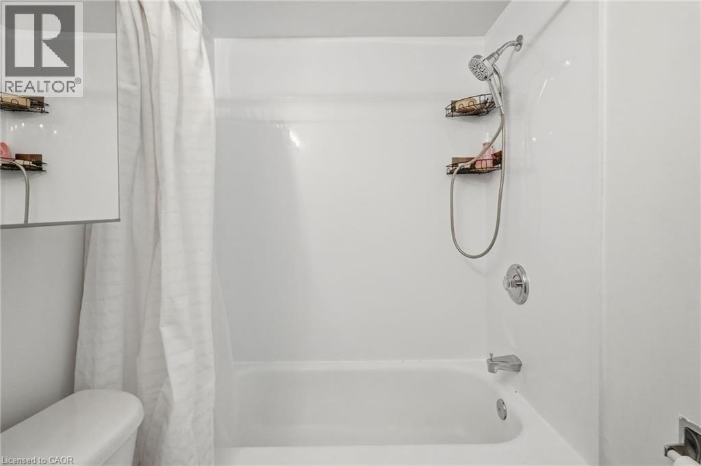 130 Riverdale Drive, Hamilton, Ontario  L8E 1K4 - Photo 26 - 40806708