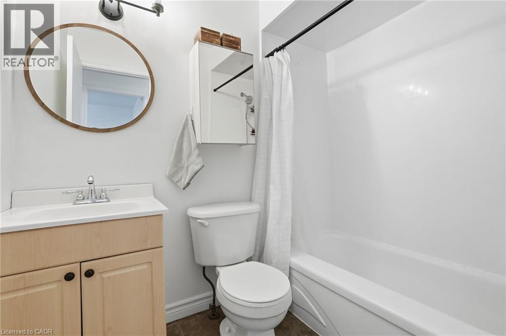 130 Riverdale Drive, Hamilton, Ontario  L8E 1K4 - Photo 25 - 40806708