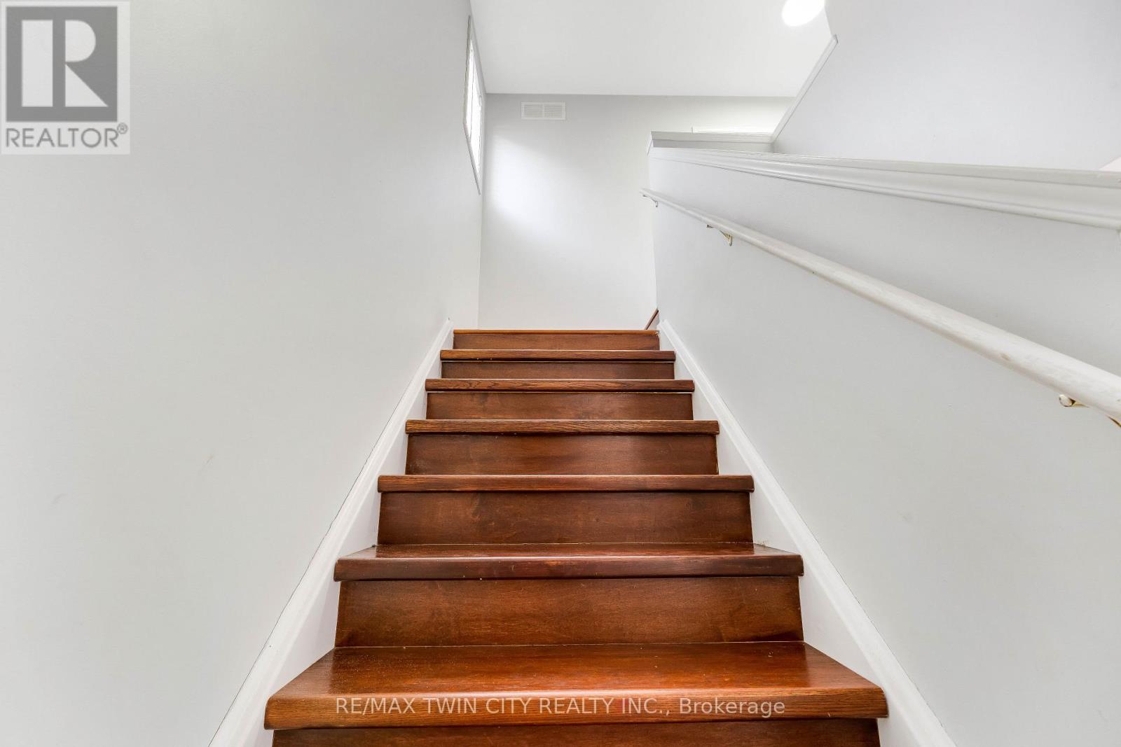 160 Prosperity Drive, Kitchener, Ontario  N2E 4E5 - Photo 13 - X12849932