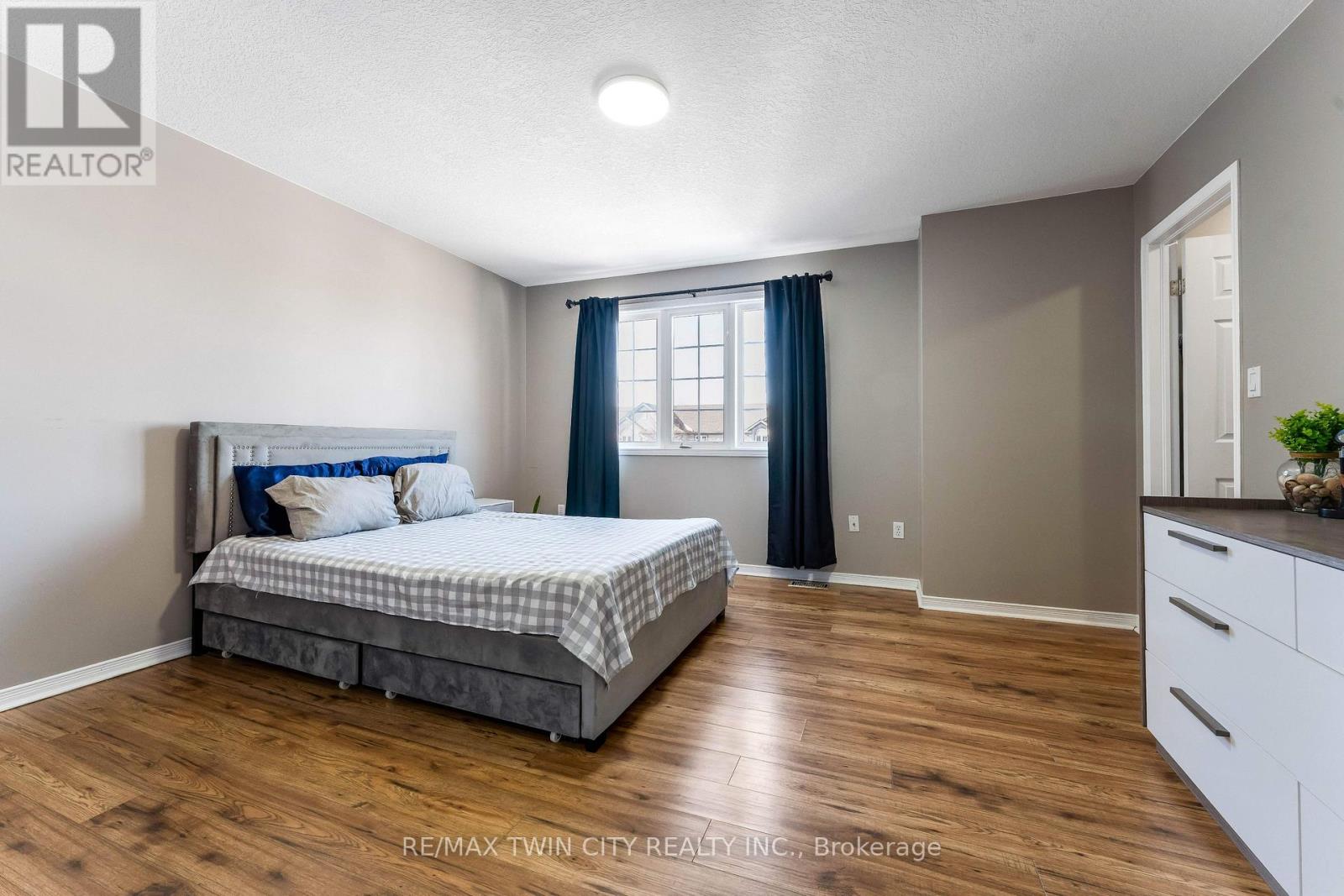 160 Prosperity Drive, Kitchener, Ontario  N2E 4E5 - Photo 16 - X12849932