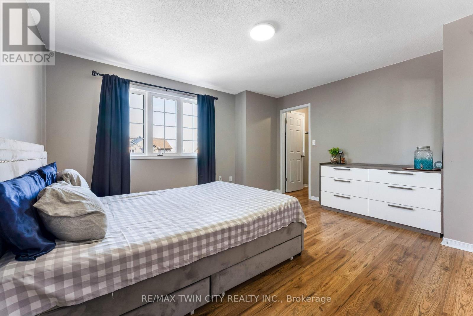 160 Prosperity Drive, Kitchener, Ontario  N2E 4E5 - Photo 17 - X12849932