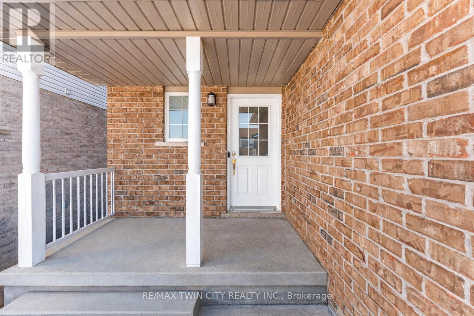 160 Prosperity Drive, Kitchener, Ontario  N2E 4E5 - Photo 2 - X12849932