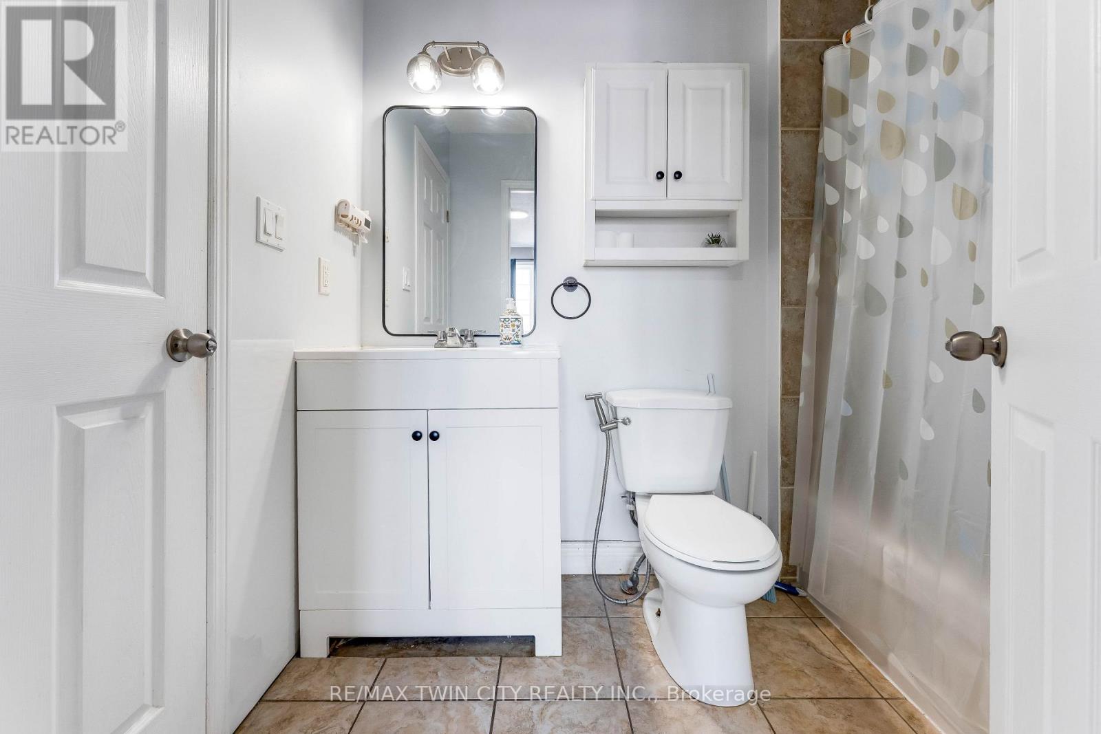 160 Prosperity Drive, Kitchener, Ontario  N2E 4E5 - Photo 21 - X12849932