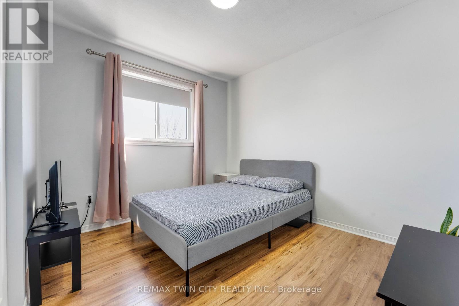 160 Prosperity Drive, Kitchener, Ontario  N2E 4E5 - Photo 23 - X12849932